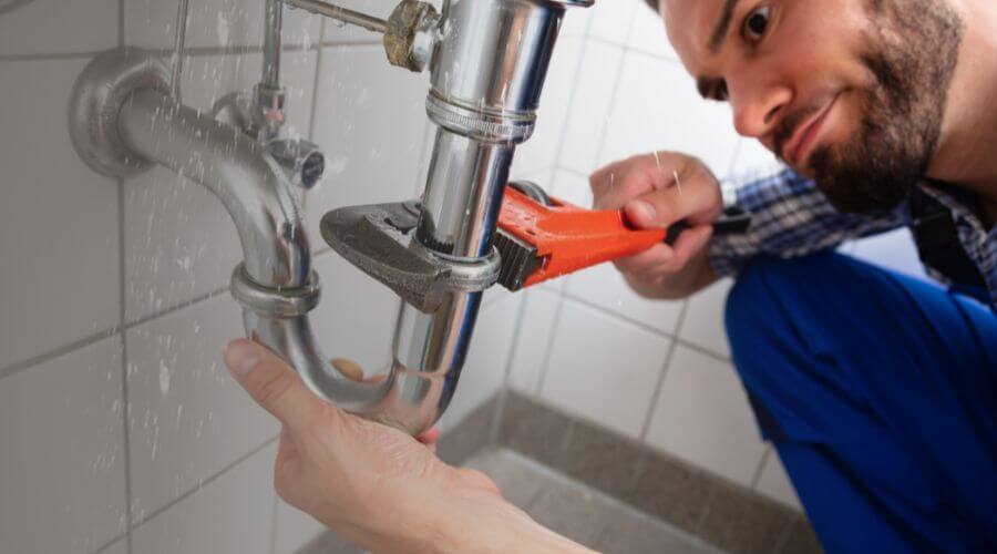 Toilet clog repair in Beulah, WY